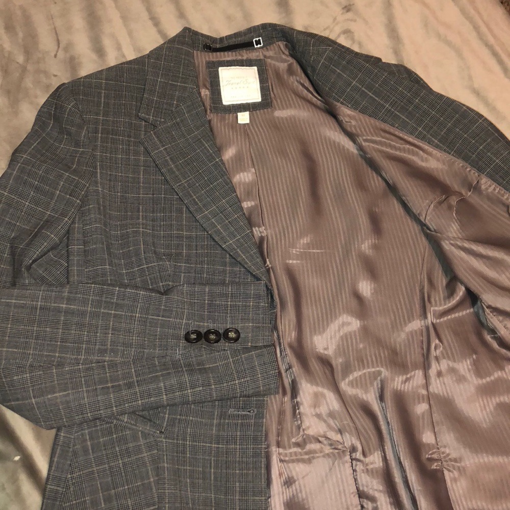 The Limited “The Perfect Travel Suit” blazer 10